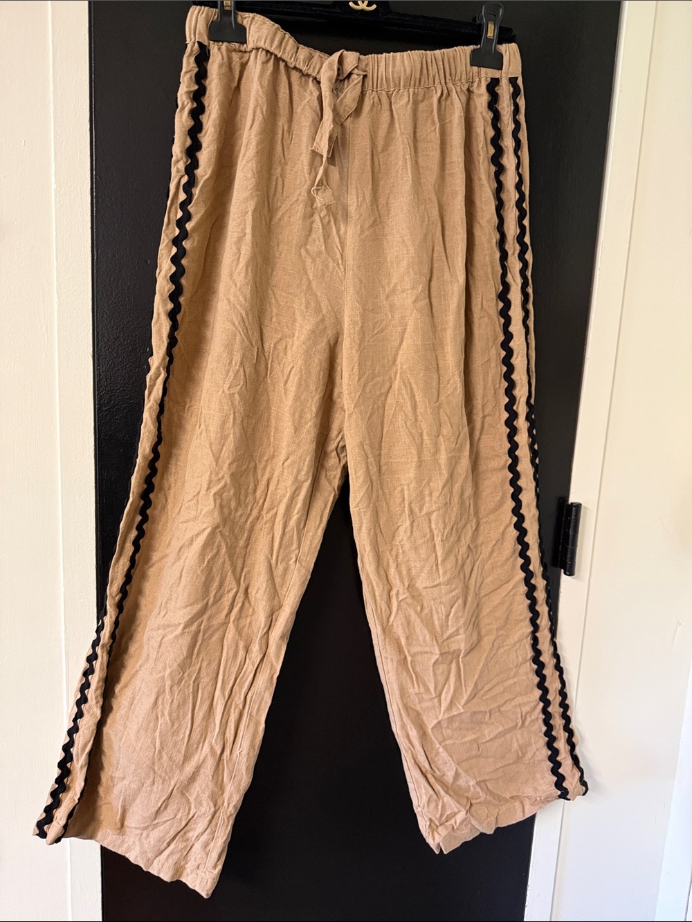 Paper Heart cropped blouse and matching wide leg pants set black ric-rac trim